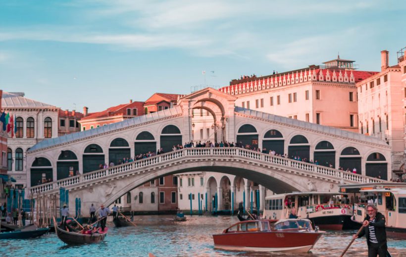 Du lịch mùa Thu - Tour Châu Âu Pháp - Bỉ - Hà Lan - Đức từ Sài Gòn giá tốt 2022